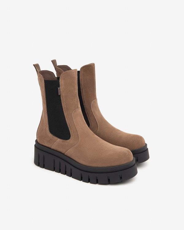 NeroGiardini: Taupe suede platform boots £75