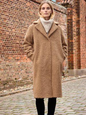 soyaconcept: camel teddy bear coat