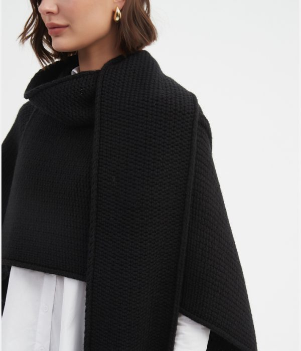 Tirelli: aubergine large knit wrap