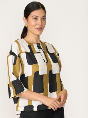 Foil: black, white and chartreuse linen top